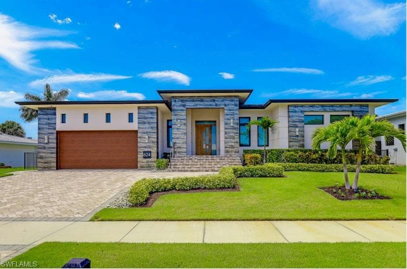 624 Seagrape DR MARCO ISLAND, FL 34145