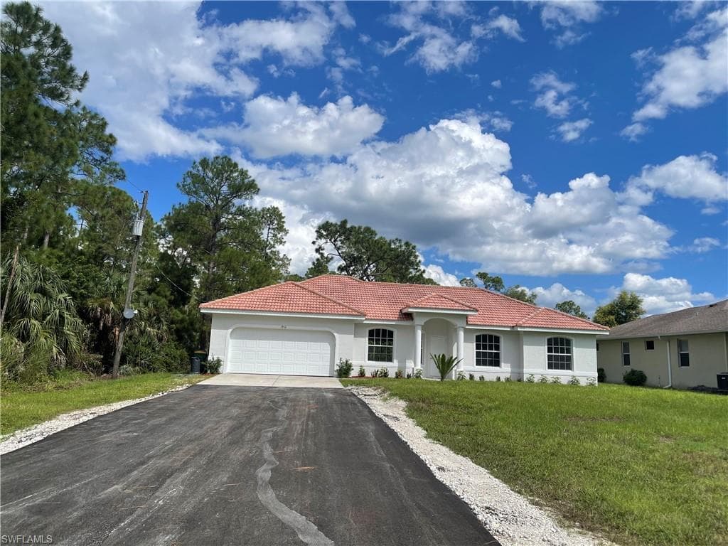 1950 Blue Sage DR NAPLES, FL 34117