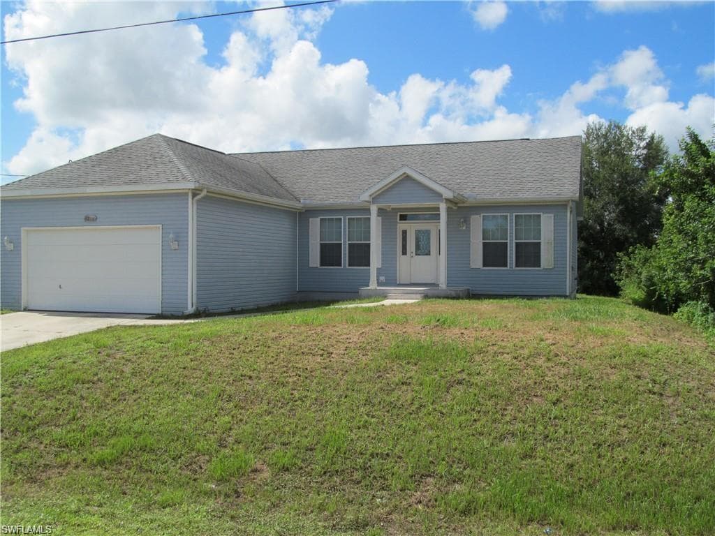 3211 37th ST SW LEHIGH ACRES, FL 33976