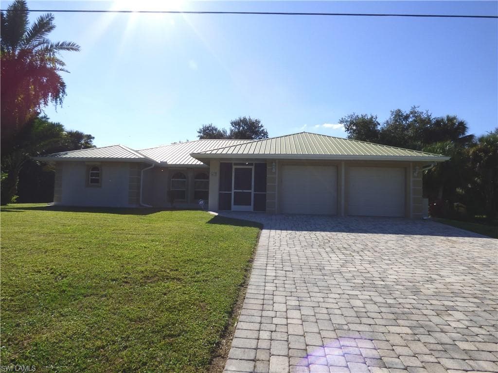 415 Jackson AVE LEHIGH ACRES, FL 33972