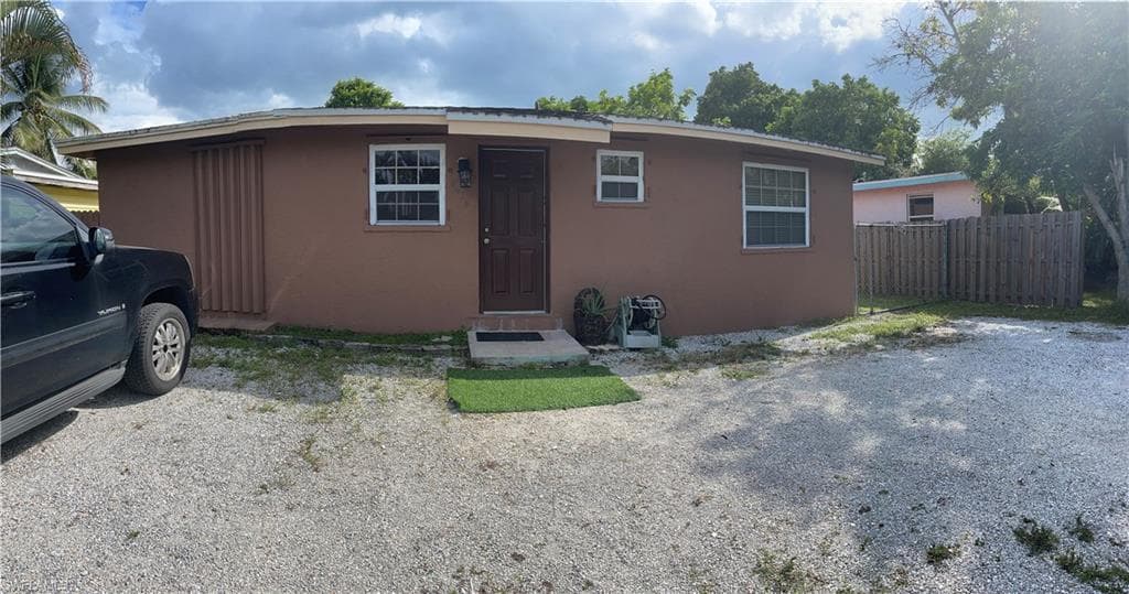 3016 Connecticut AVE NAPLES, FL 34112