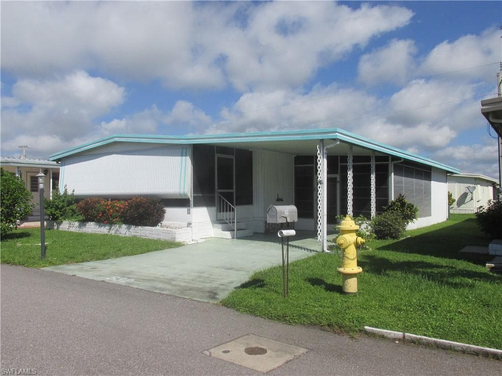 5511 Salem LN NORTH FORT MYERS, FL 33917