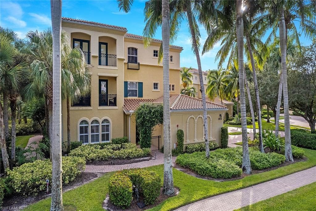 2874 Castillo CT 101 NAPLES, FL 34109