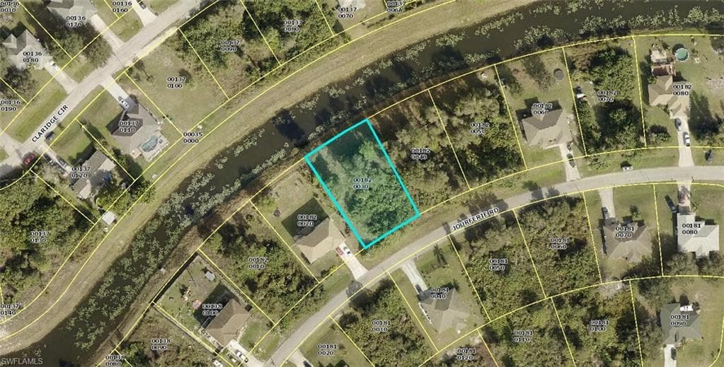 427 Jourferie RD LEHIGH ACRES, FL 33974