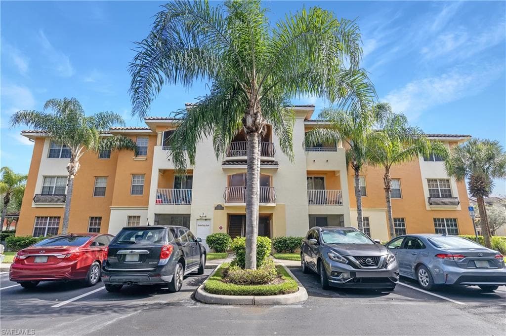 3952 Pomodoro CIR 104 CAPE CORAL, FL 33909