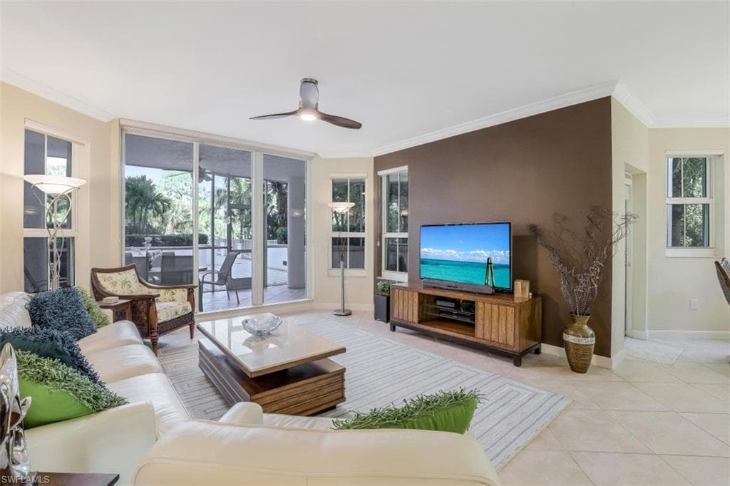 325 Dunes BLVD 107 NAPLES, FL 34110