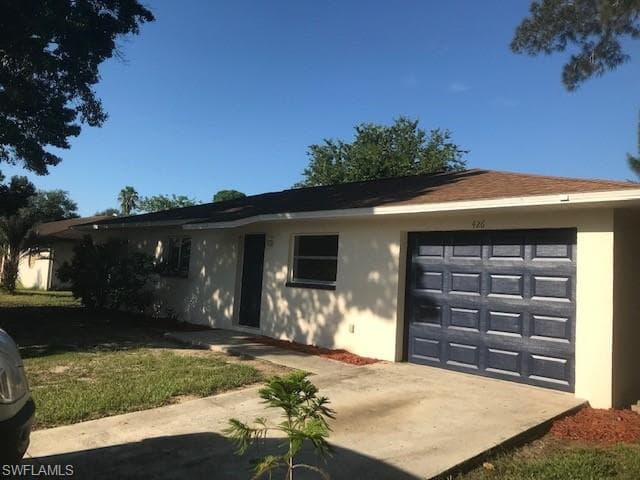 426 Cactus CIR LEHIGH ACRES, FL 33936