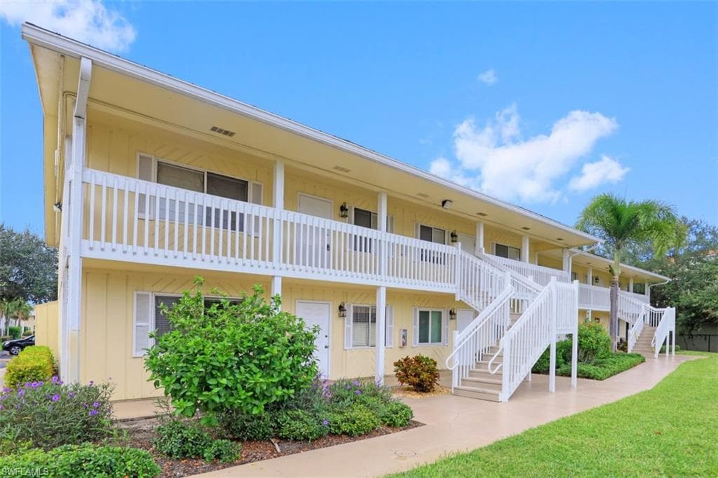 4607 Bayshore DR K6 NAPLES, FL 34112
