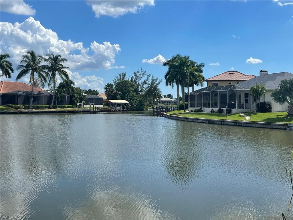 2304 SW 38th TER CAPE CORAL, FL 33914