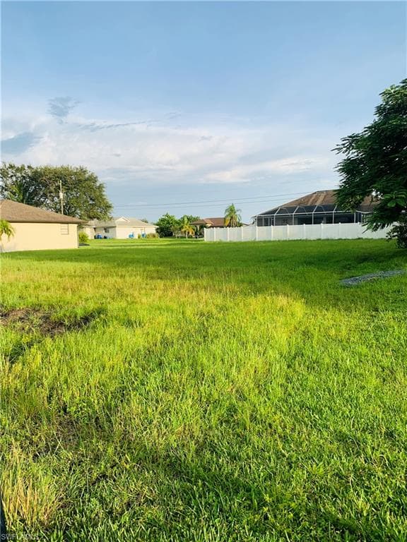 1402 NE 17th TER CAPE CORAL, FL 33909
