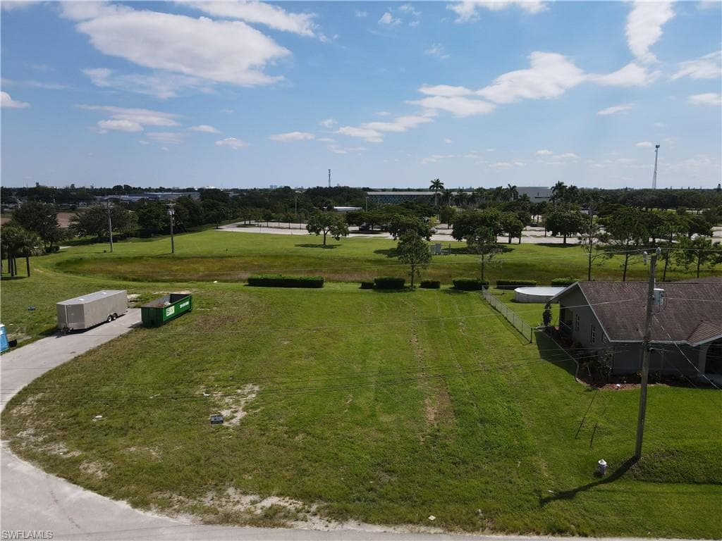 1007 SE 5th CT CAPE CORAL, FL 33990