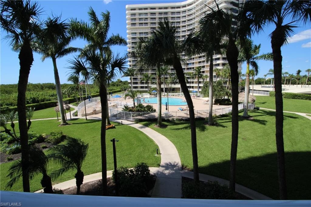 380 Seaview CT 3-210 MARCO ISLAND, FL 34145