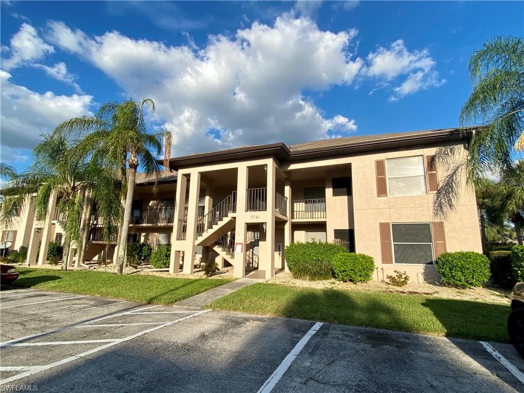 5741 Foxlake DR 3 NORTH FORT MYERS, FL 33917