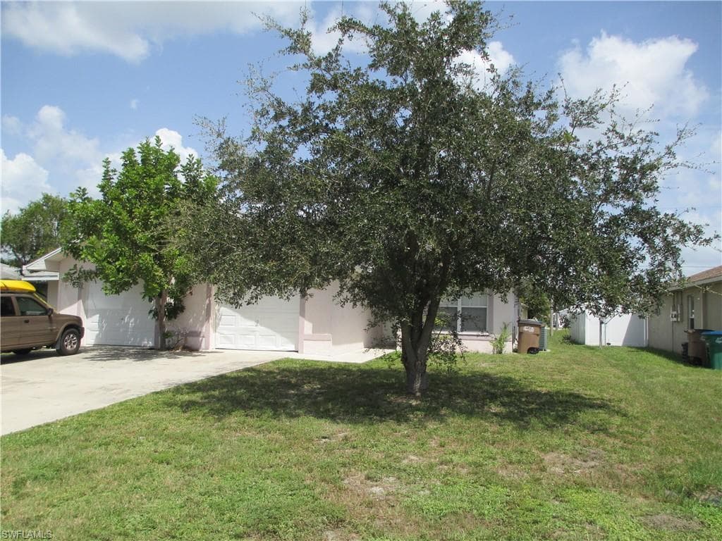 207-209 SE 23rd PL CAPE CORAL, FL 33990