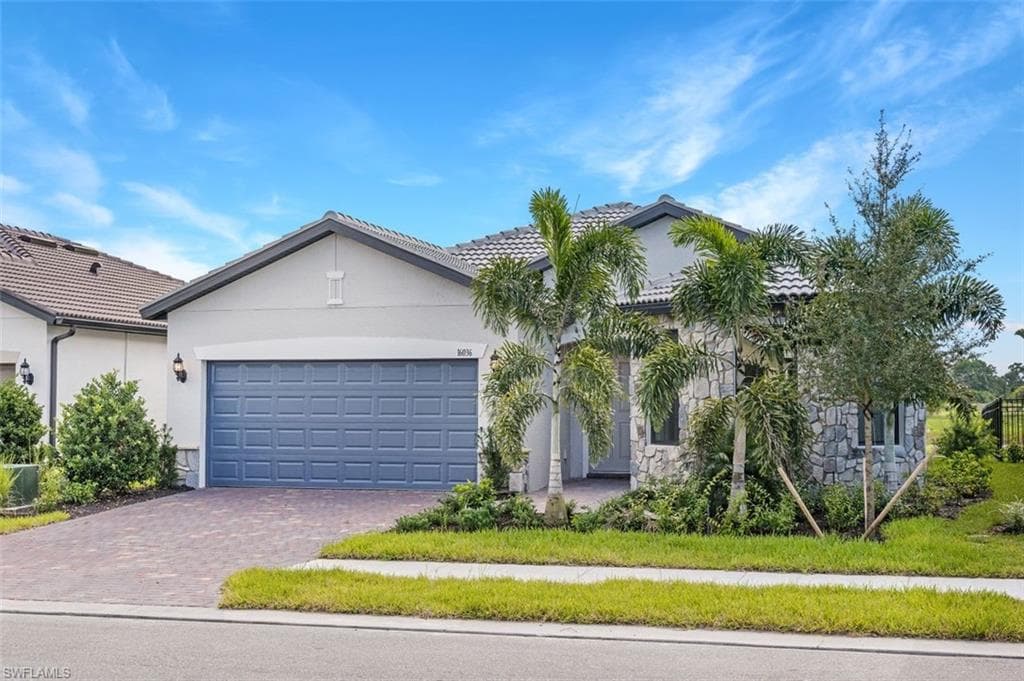 16036 Palmetto Prairie DR ALVA, FL 33920