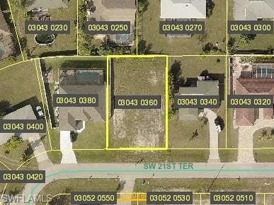 427 SW 21st TER CAPE CORAL, FL 33991