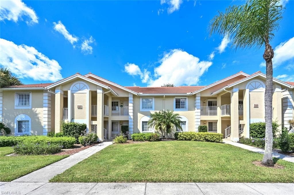 7731 Jewel LN 203 NAPLES, FL 34109