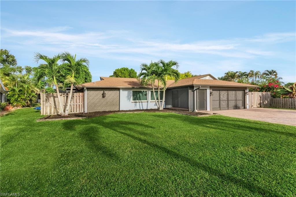 3951 Villmoor LN FORT MYERS, FL 33919