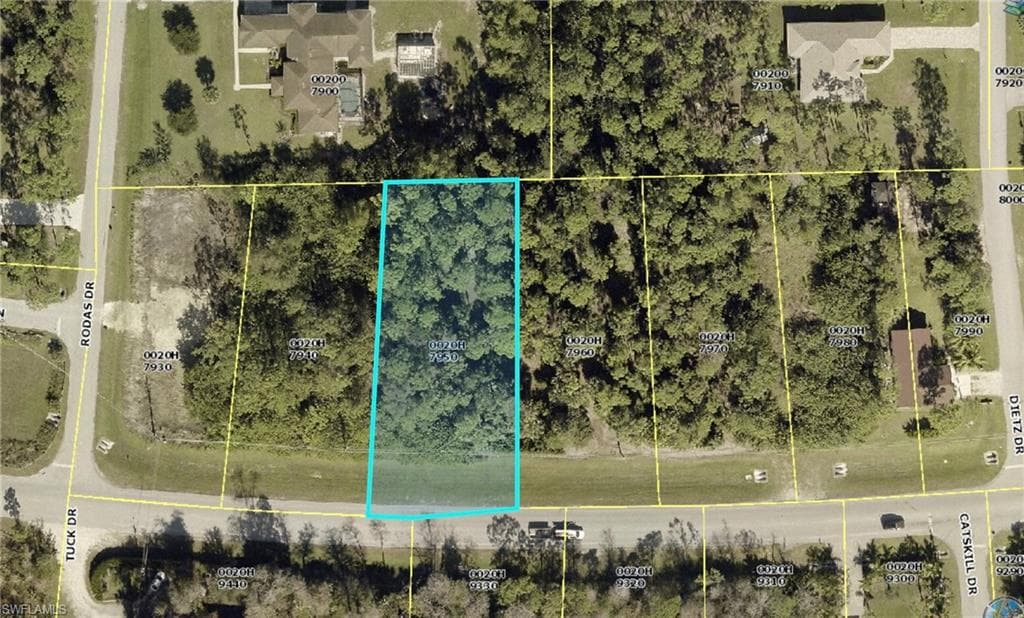 9295 Strike LN BONITA SPRINGS, FL 34135