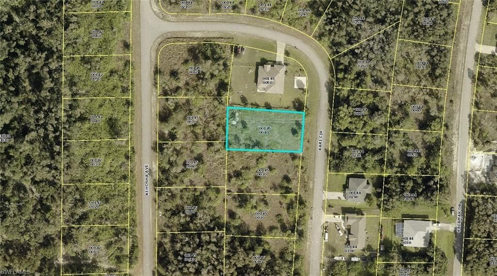 722 Kari CIR LEHIGH ACRES, FL 33974