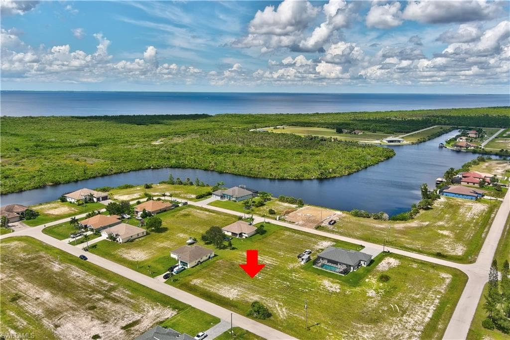 4623 NW 34th ST CAPE CORAL, FL 33993