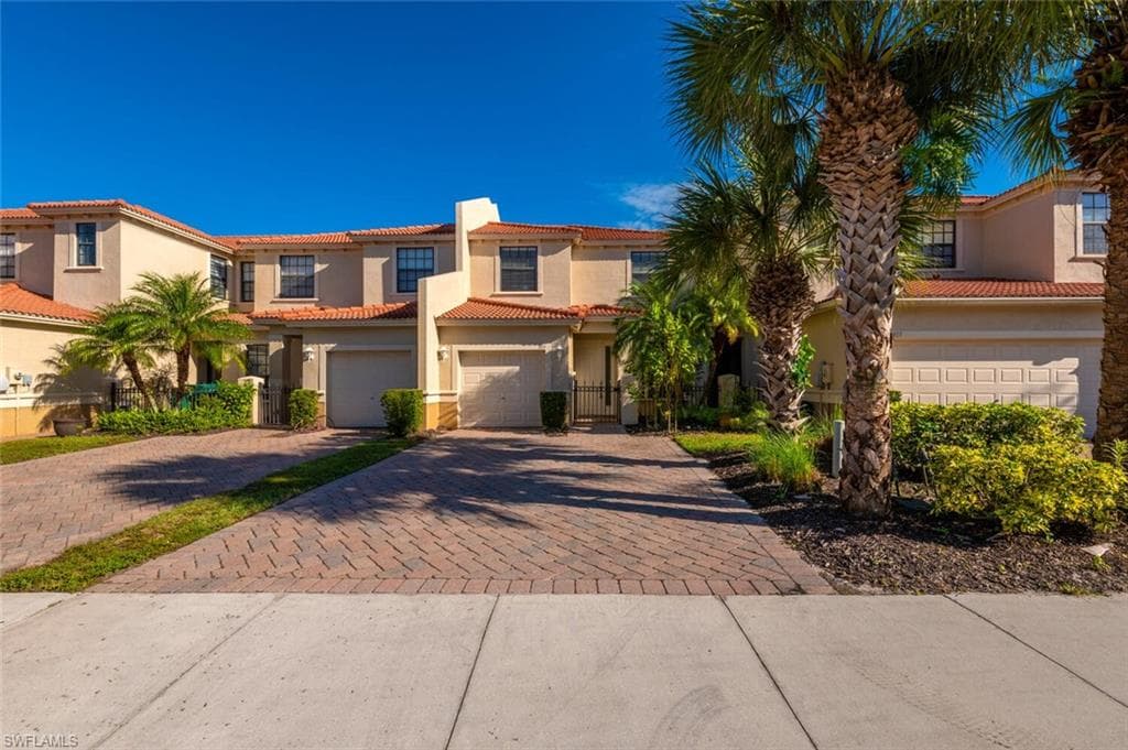 7419 Bristol CIR NAPLES, FL 34120