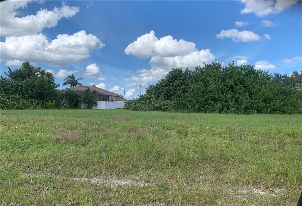 2213 Embers PKY W CAPE CORAL, FL 33993