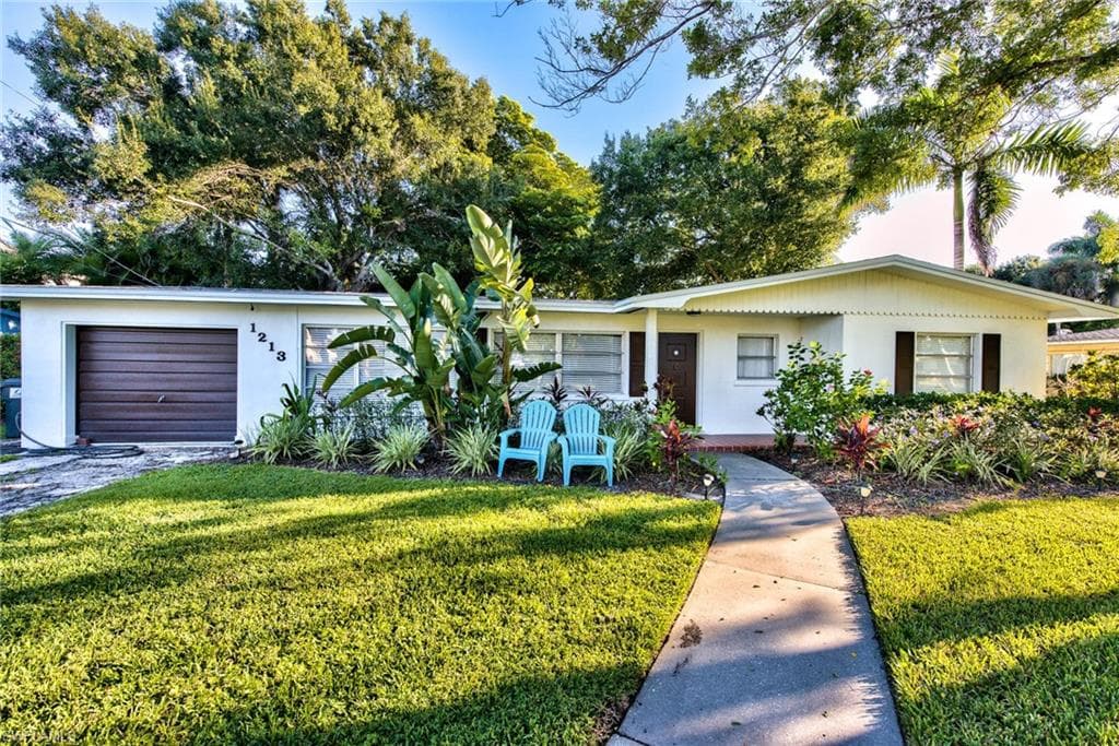 1213 Donna DR FORT MYERS, FL 33919