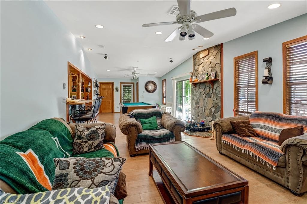 162 9th ST NW NAPLES, FL 34120
