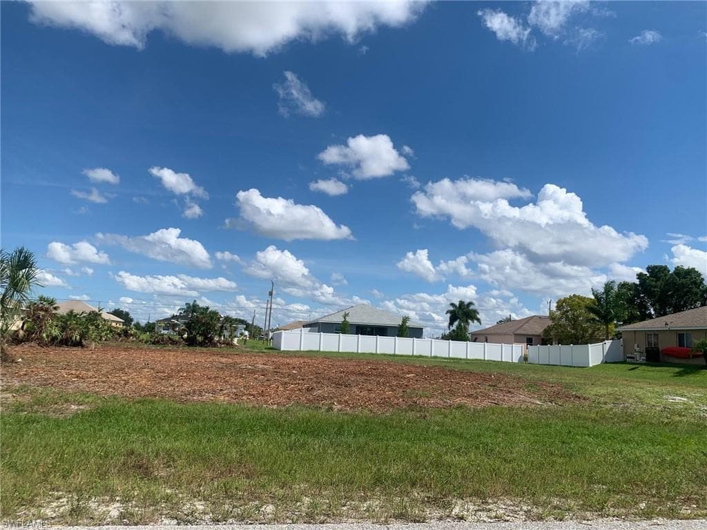 405 NW 18th PL CAPE CORAL, FL 33993