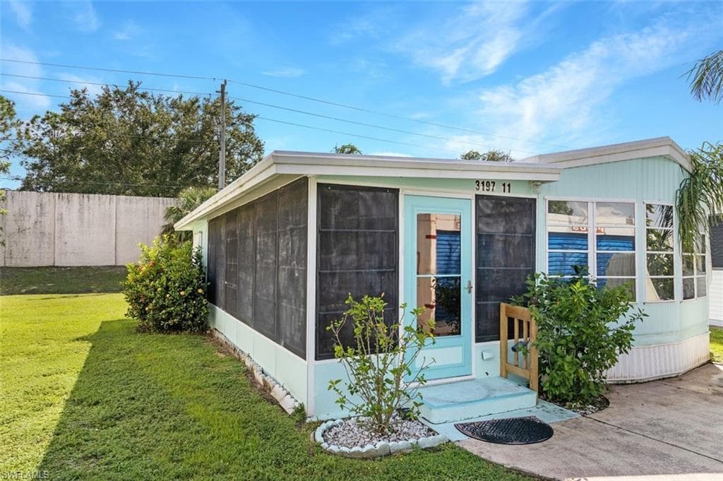 3197 Becky LN BONITA SPRINGS, FL 34134