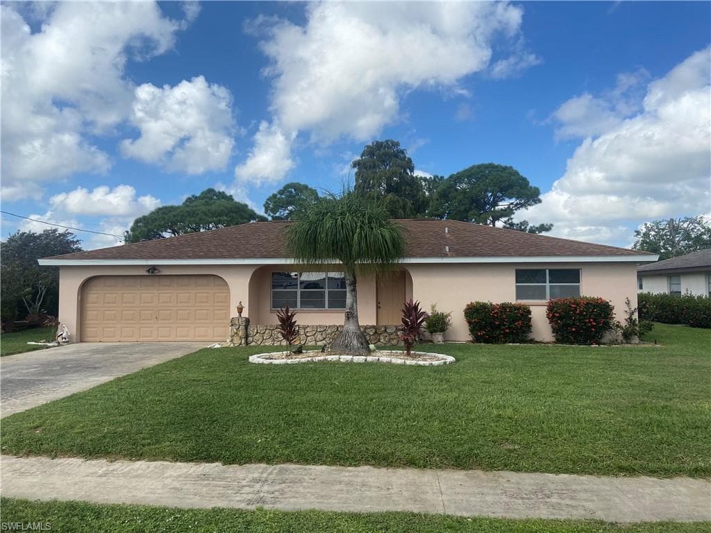 5948 Sonnet CT NORTH FORT MYERS, FL 33903