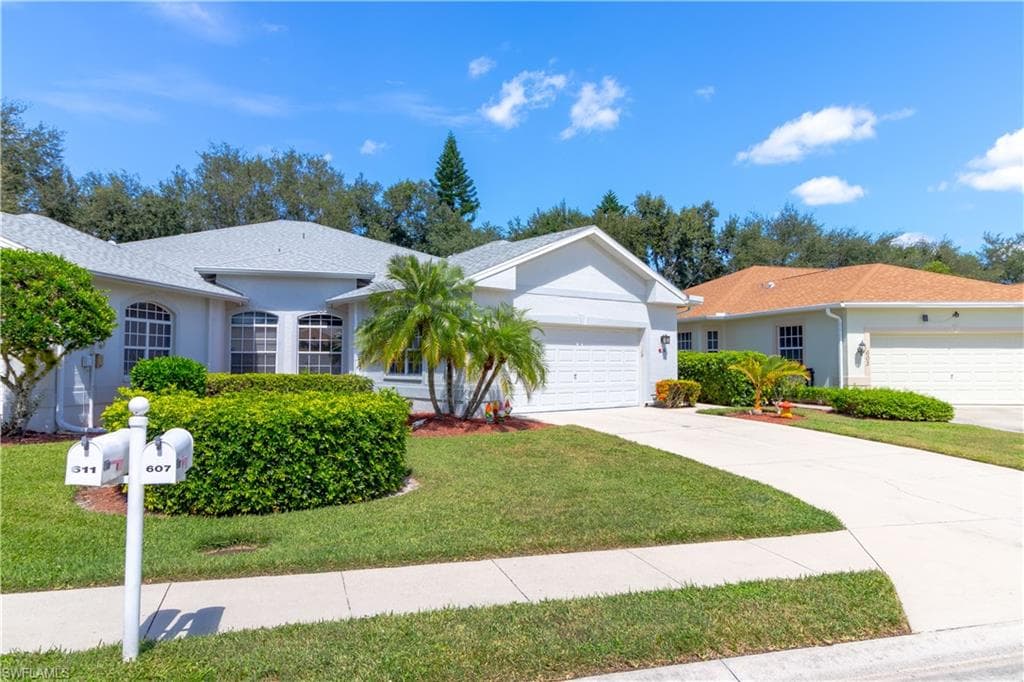 607 Crossfield CIR 124 NAPLES, FL 34104
