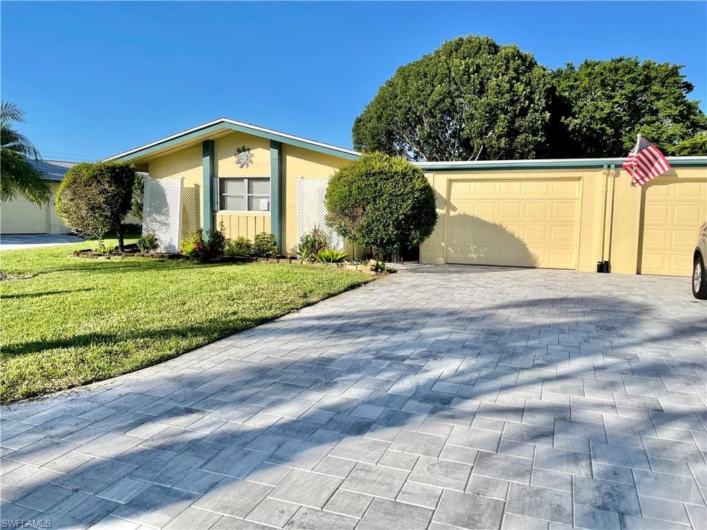 5574 Westwind LN FORT MYERS, FL 33919