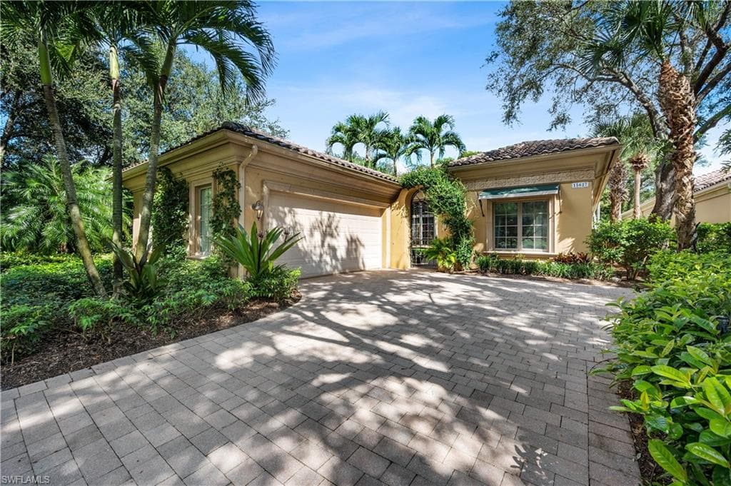 15627 Villoresi WAY N NAPLES, FL 34110