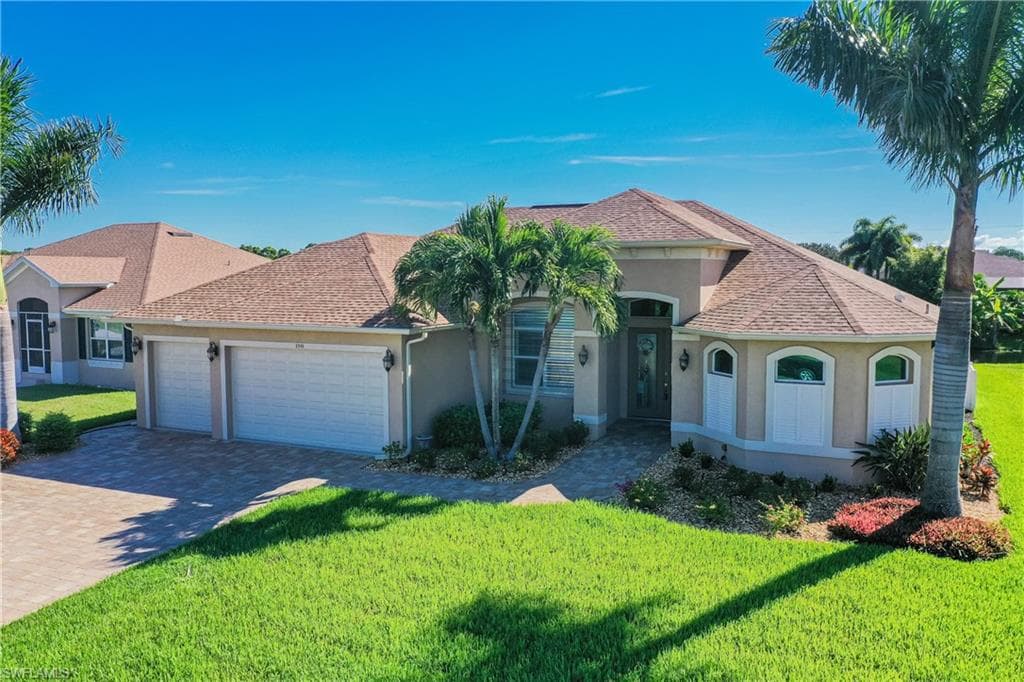 198 W Pine Valley LN ROTONDA WEST, FL 33947