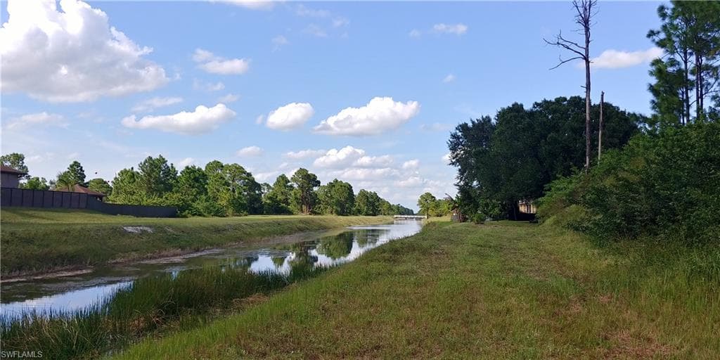 832 Anaconda AVE S LEHIGH ACRES, FL 33974