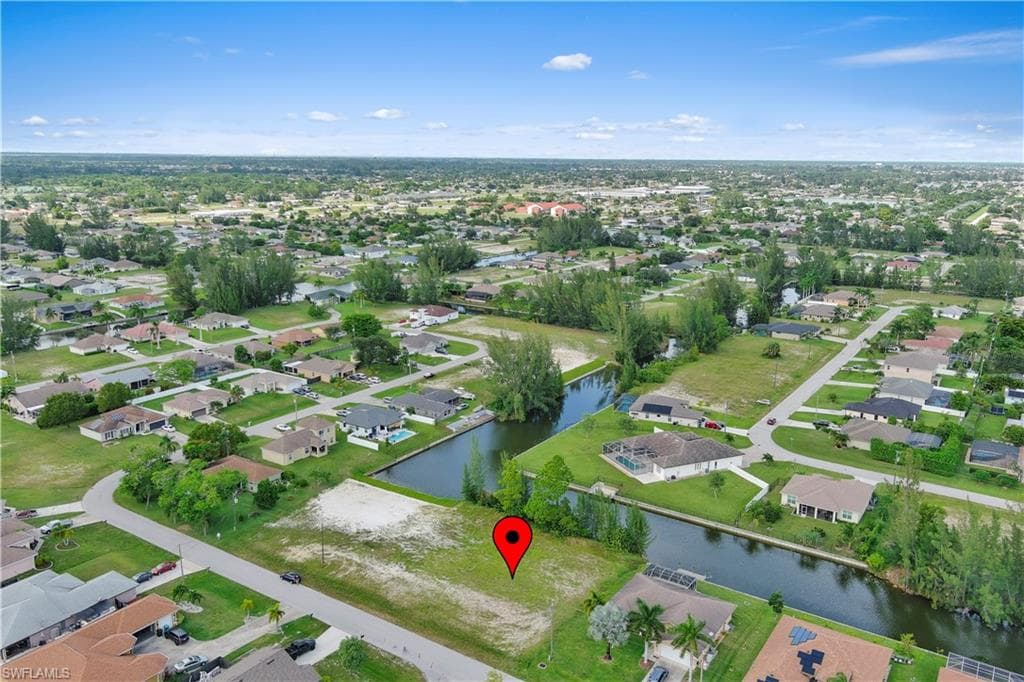 417 SW 23rd TER CAPE CORAL, FL 33991