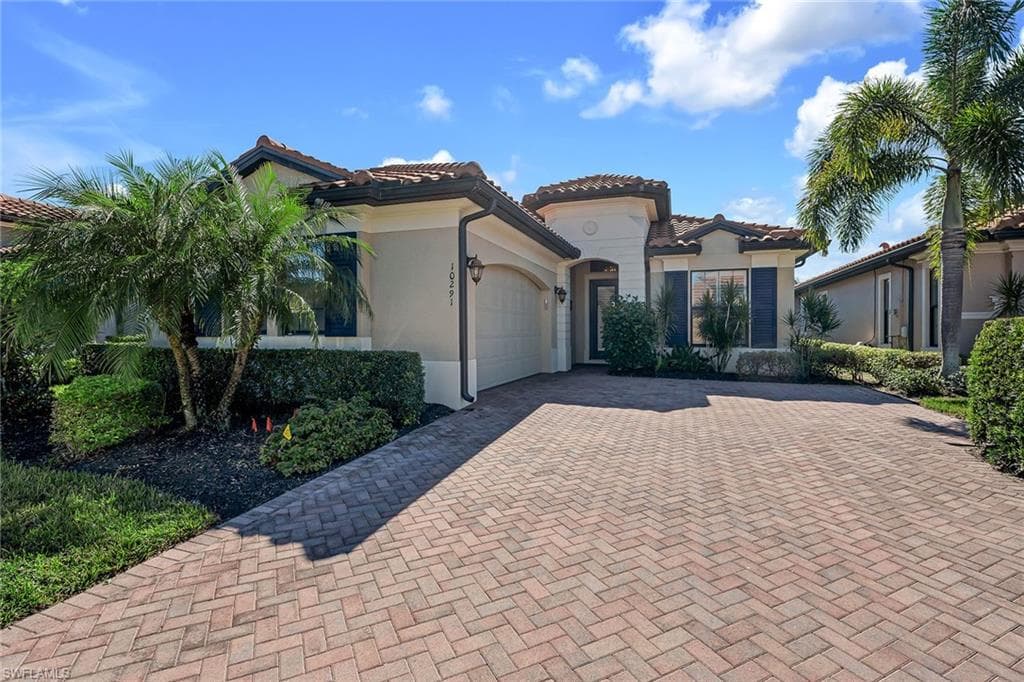 10291 Porto Romano DR MIROMAR LAKES, FL 33913
