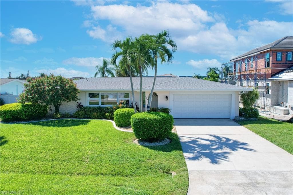 1736 SE 40th TER CAPE CORAL, FL 33904