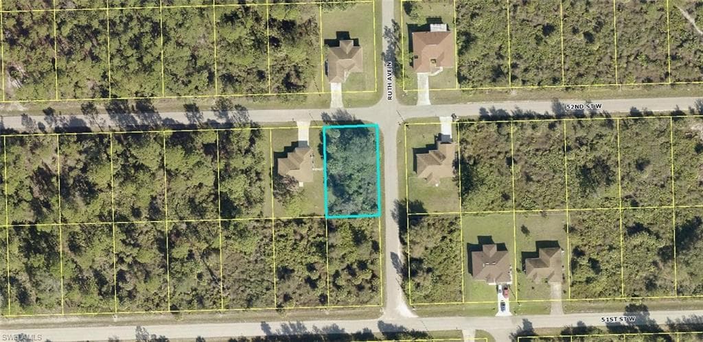 3301 52nd ST W LEHIGH ACRES, FL 33971