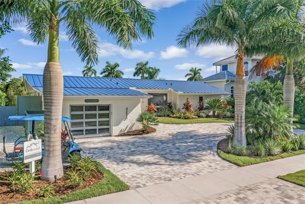 818 Perrine CT MARCO ISLAND, FL 34145