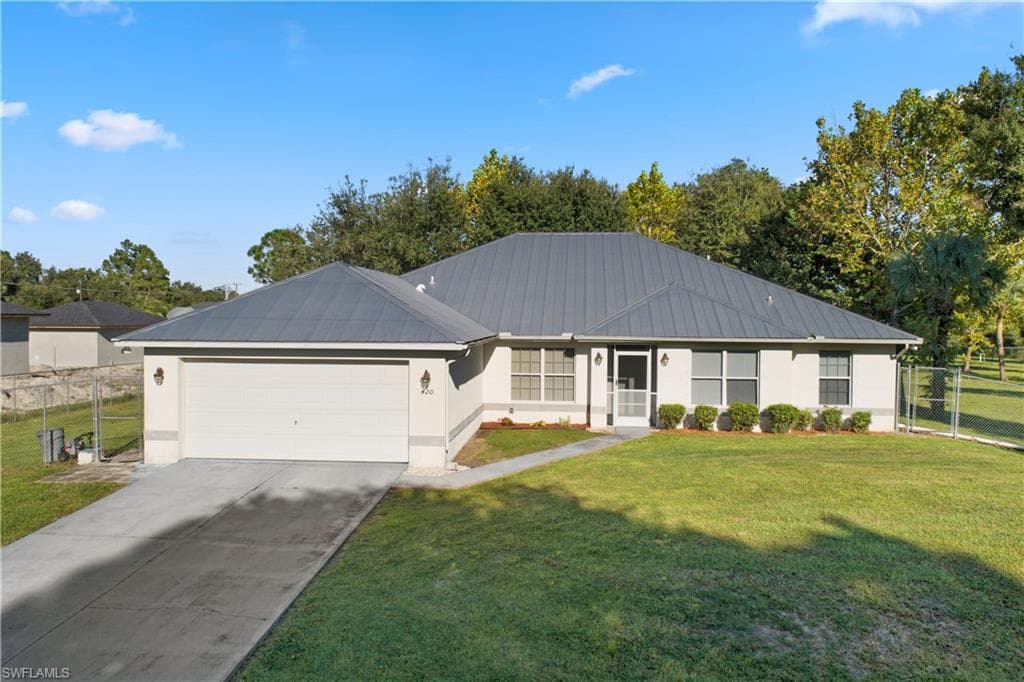 420 Desoto AVE LEHIGH ACRES, FL 33972