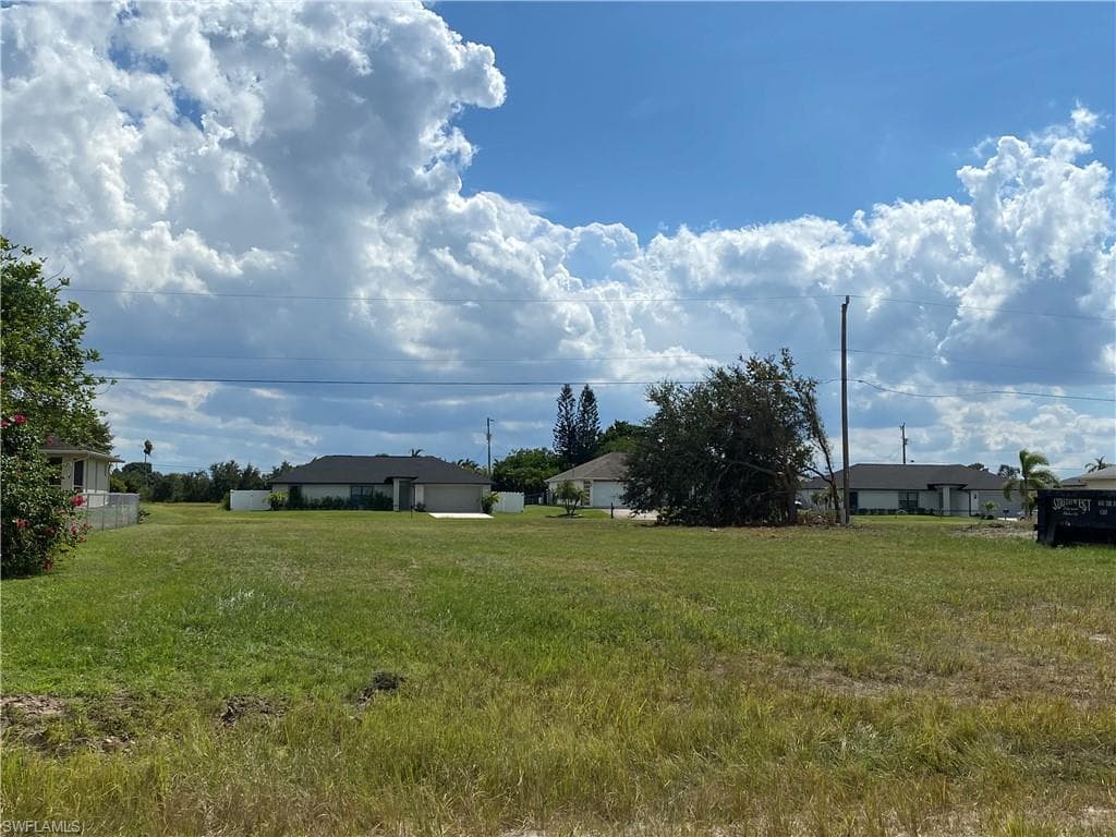 408 NW 7th ST CAPE CORAL, FL 33993