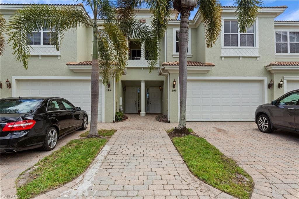 1395 Mariposa CIR 105 NAPLES, FL 34105
