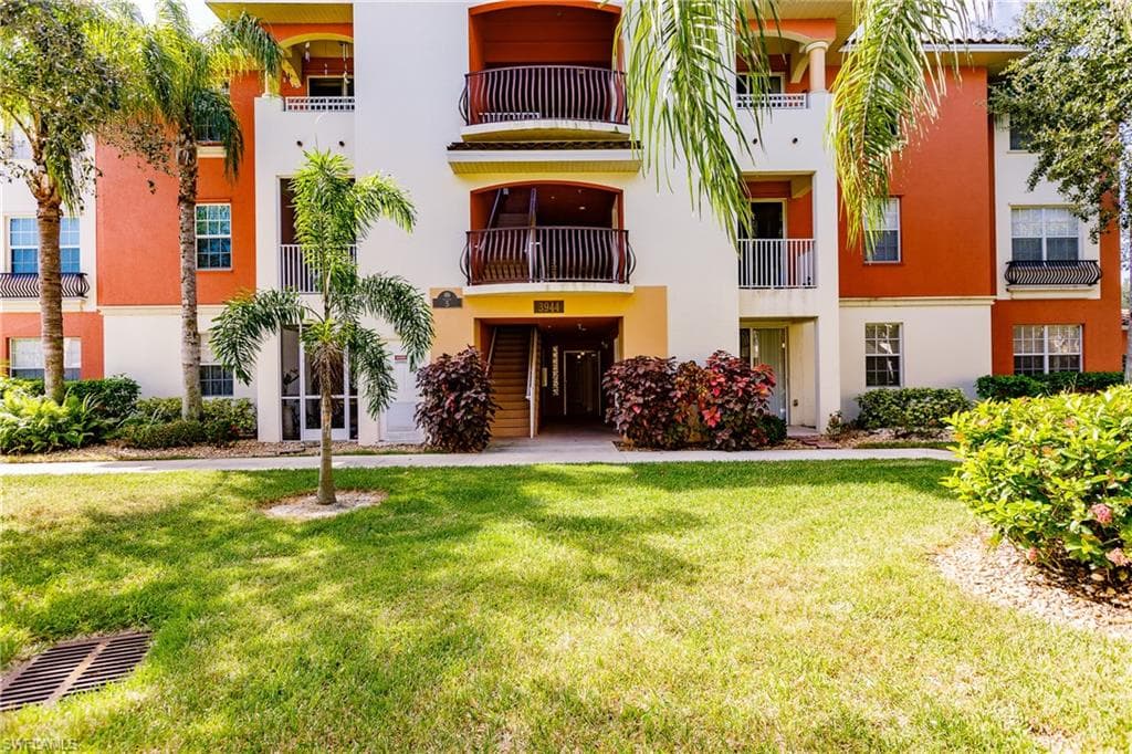 3944 Pomodoro CIR 104 CAPE CORAL, FL 33909