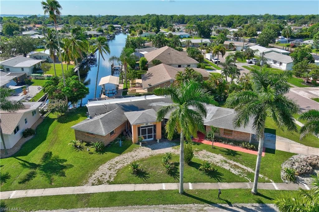 1805 Lakeview BLVD W NORTH FORT MYERS, FL 33903