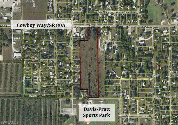 615 W Cowboy WAY LABELLE, FL 33935