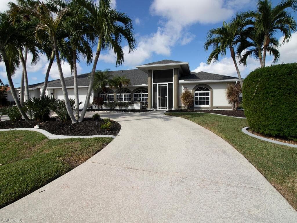4938 SW 9th PL CAPE CORAL, FL 33914