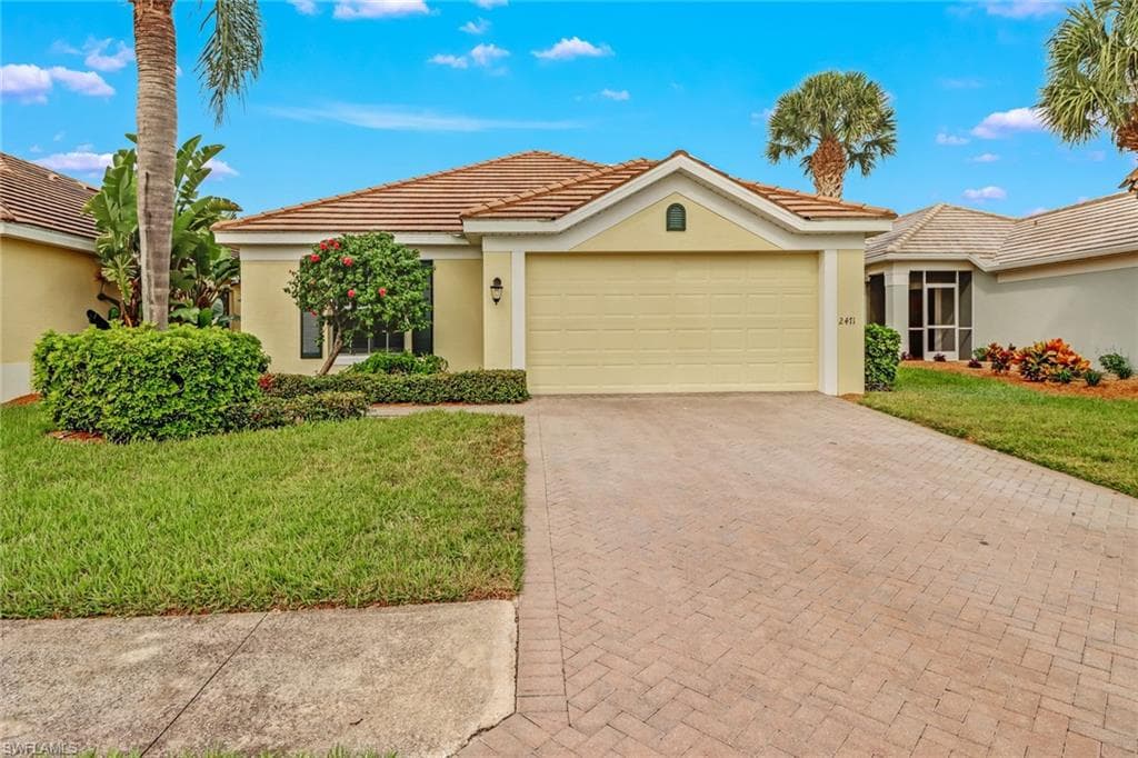 2471 Greendale PL CAPE CORAL, FL 33991